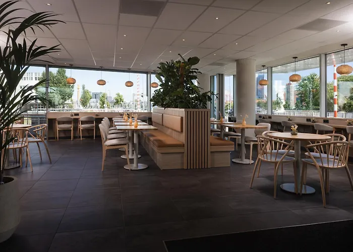 Doubletree By Hilton Centre 4*