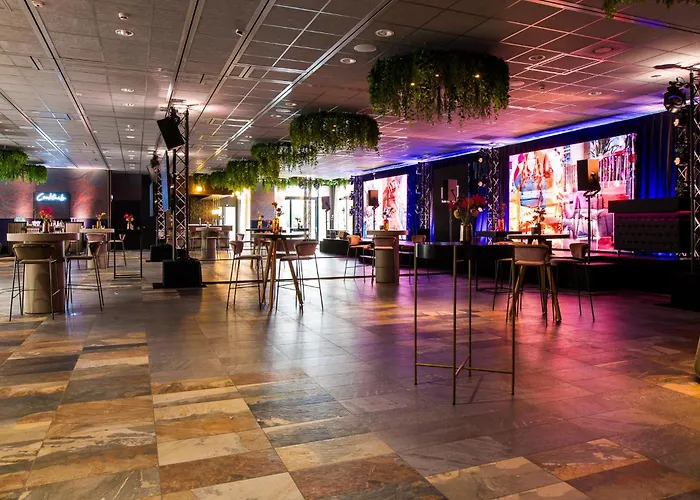 فندق Doubletree By Hilton Centre روتردام