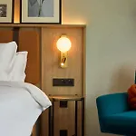Doubletree By Hilton Centre 호텔 4*