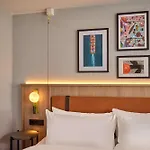 Doubletree By Hilton Centre 4*