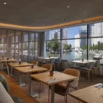 호텔 Doubletree By Hilton Centre 4*