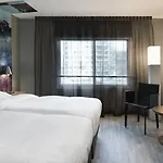호텔 Doubletree By Hilton Centre 4*