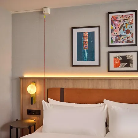 Doubletree By Hilton Centre 4*