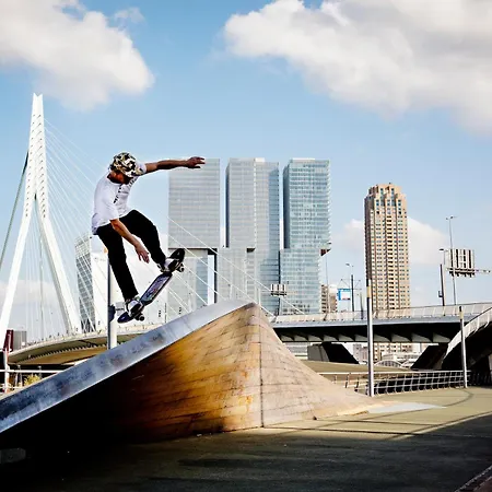 Doubletree By Hilton Centre Róterdam