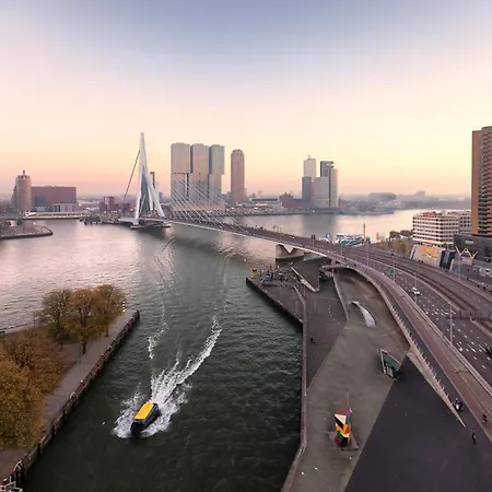 Doubletree By Hilton Centre 4*