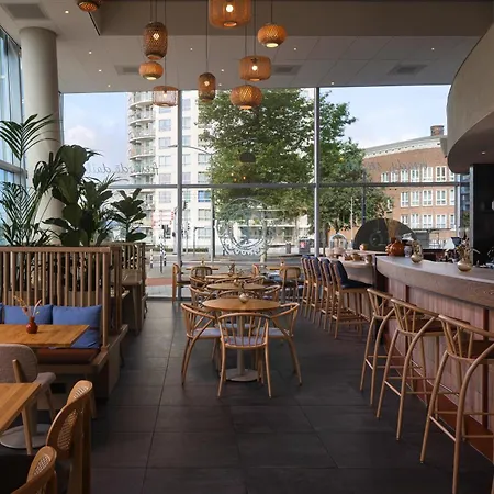 Doubletree By Hilton Centre