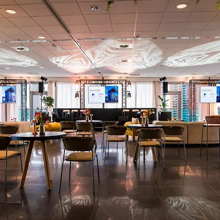 Doubletree By Hilton Centre