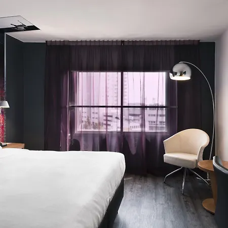 Doubletree By Hilton Centre 4*