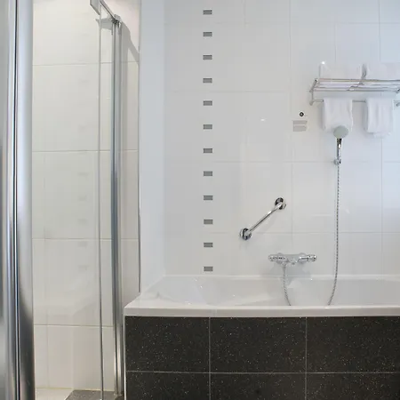 Doubletree By Hilton Centre Rotterdam