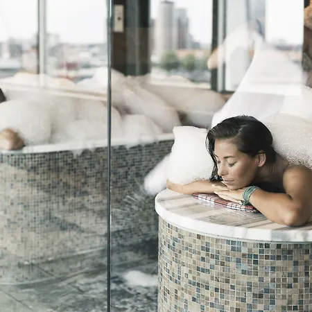 Doubletree By Hilton Centre 4*