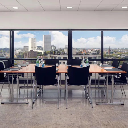 Doubletree By Hilton Centre Hotel