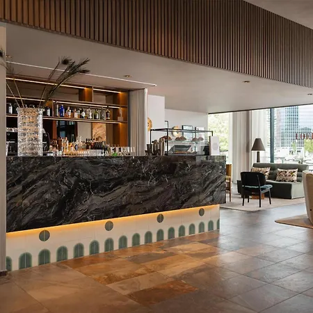 Doubletree By Hilton Centre 4*