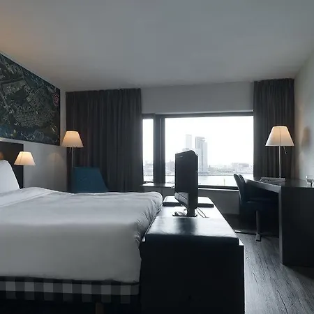 インテル ホテルズ センター ホテル 4*
