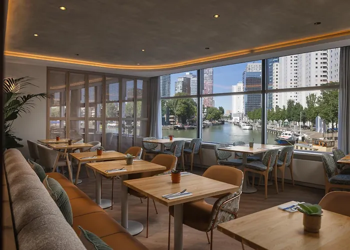 ホテル Doubletree By Hilton Centre 4*