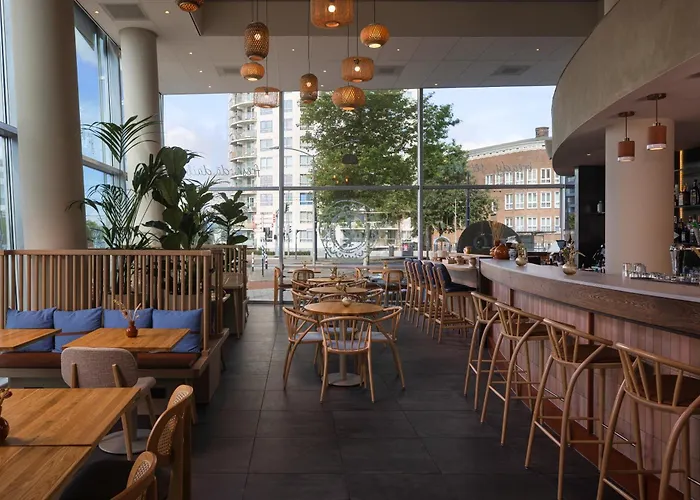 Doubletree By Hilton Centre