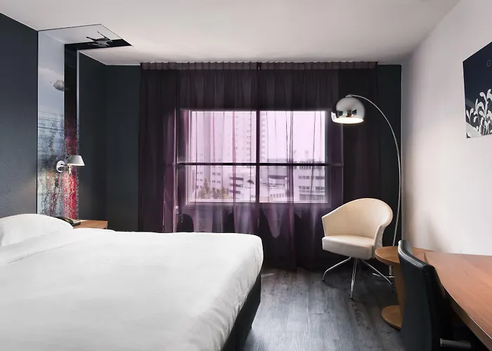 Doubletree By Hilton Centre 4*