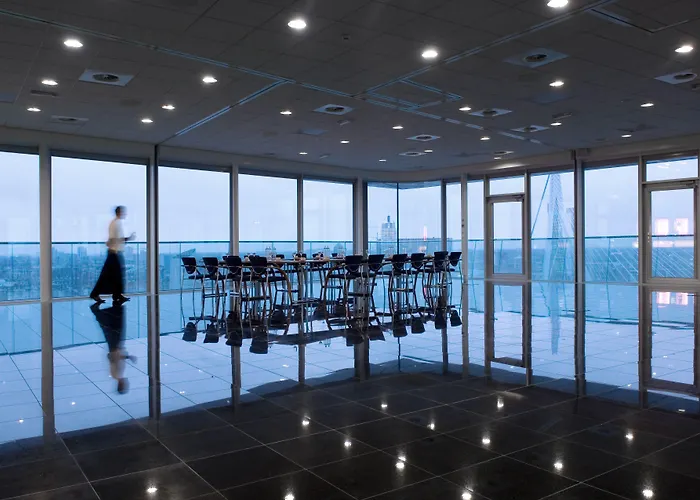 ホテル Doubletree By Hilton Centre 4*