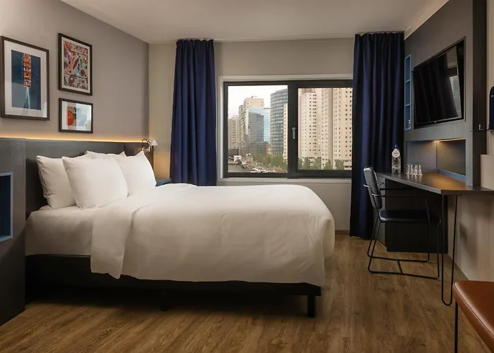 Отель Doubletree By Hilton Centre