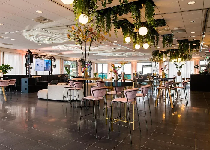 Doubletree By Hilton Centre 4*