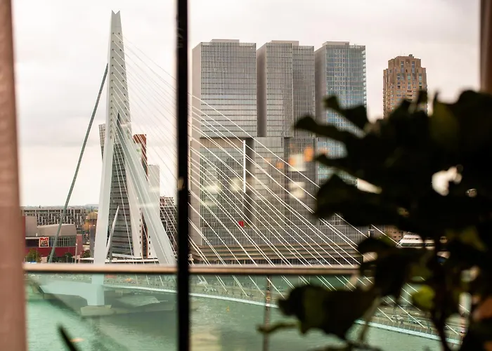 Doubletree By Hilton Centre 호텔